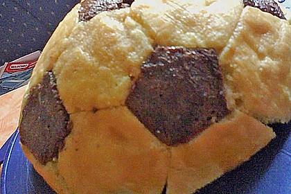Fu&szlig;ball Charlotte mit Maulwurfkuchen - F&uuml;llung 22