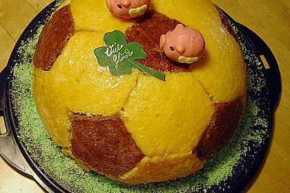 Fu&szlig;ball Charlotte mit Maulwurfkuchen - F&uuml;llung 30