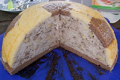 Fu&szlig;ball Charlotte mit Maulwurfkuchen - F&uuml;llung 5