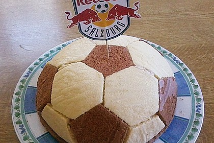 Fu&szlig;ball Charlotte mit Maulwurfkuchen - F&uuml;llung 42