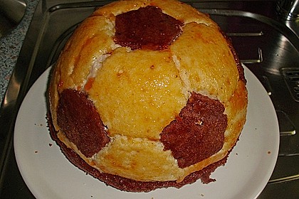 Fu&szlig;ball Charlotte mit Maulwurfkuchen - F&uuml;llung 48