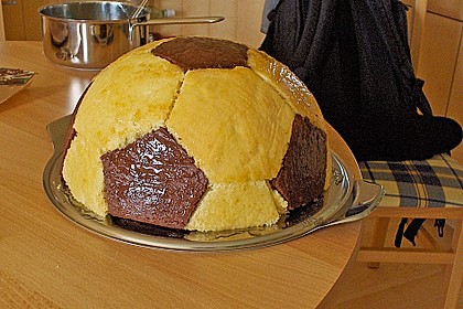 Fu&szlig;ball Charlotte mit Maulwurfkuchen - F&uuml;llung 64