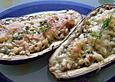 &Uuml;berbackene Aubergine mit Schimmelk&auml;se und Cashewn&uuml;ssen