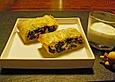 Spinatstrudel mit Knoblauchjoghurt