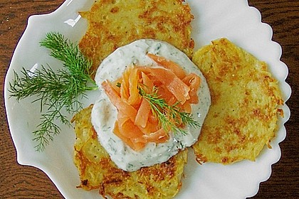 Kartoffelk&uuml;chlein mit R&auml;ucherlachs