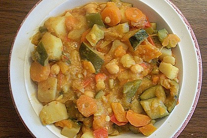Gemüse - Kartoffel - Tajine mit Harissa 4