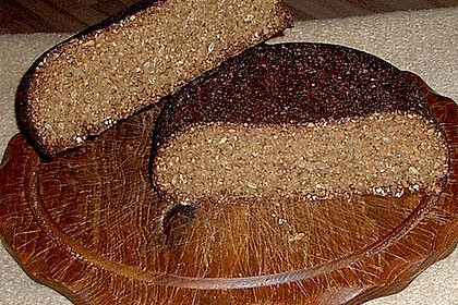 Rundes Schwarzbrot 14