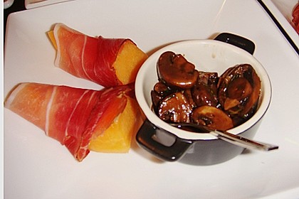 Antipasti - marinierte Champignons 13