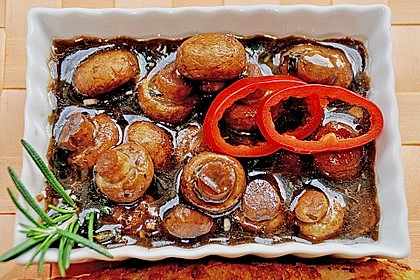 Antipasti - marinierte Champignons 19
