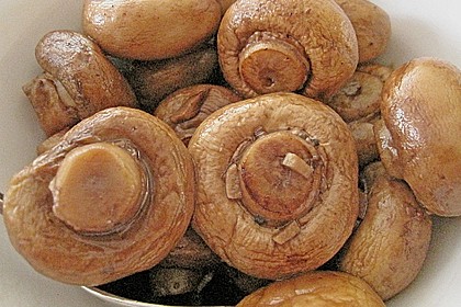 Antipasti - marinierte Champignons 25