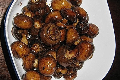 Antipasti - marinierte Champignons 44