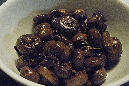 Antipasti - marinierte Champignons 47