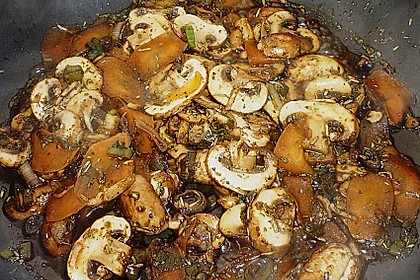 Antipasti - marinierte Champignons 56