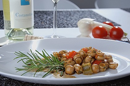 Antipasti - marinierte Champignons 62