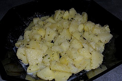 Kartoffeln mit B&auml;rlauchrahm