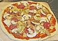 Pizza auf Backstein