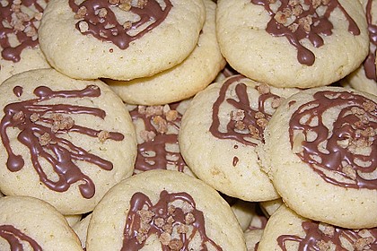 Binas Nougat Pl&auml;tzchen 18