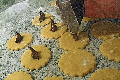 Binas Nougat Pl&auml;tzchen 7