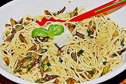 Gr&uuml;ner Spargel mit Spaghetti 6