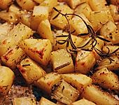 R&ouml;stkartoffeln aus dem Backofen (Bild)