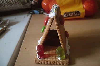 Hexenhaus aus Butterkeksen 90