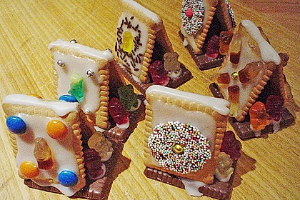 Hexenhaus aus Butterkeksen 80