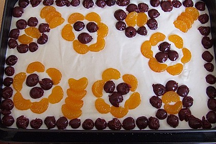 Saftiger K&auml;sekuchen mit Fr&uuml;chten 12