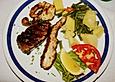 Seeteufelmedaillons auf gebratenem Spargel
