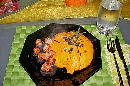 Jakobsmuscheln mit K&uuml;rbisp&uuml;ree