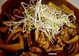 Tintenfisch in s&uuml;&szlig;er Sojaso&szlig;e mit Knoblauch und Pfeffer