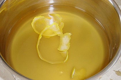 Wei&szlig;er Gl&uuml;hwein 1