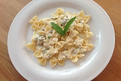 Farfalle mit Gorgonzolasauce 2