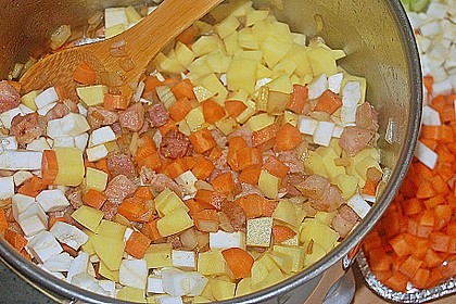 Kartoffelsuppe mit Speck 2