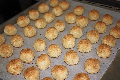 Kokosb&auml;llchen oder Kokosmakronen 5