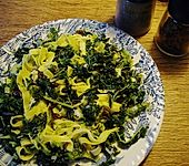 Fettuccine auf mediterranem Wirsing (Bild)