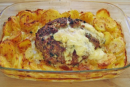 Gef&uuml;llter Hackbraten mit K&auml;se 10