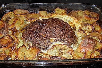 Gef&uuml;llter Hackbraten mit K&auml;se
