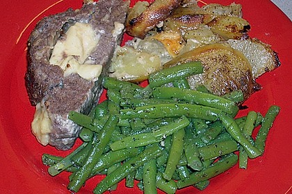 Gef&uuml;llter Hackbraten mit K&auml;se 1