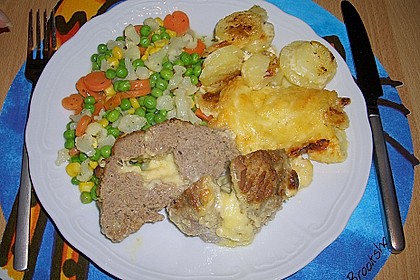 Gef&uuml;llter Hackbraten mit K&auml;se 3