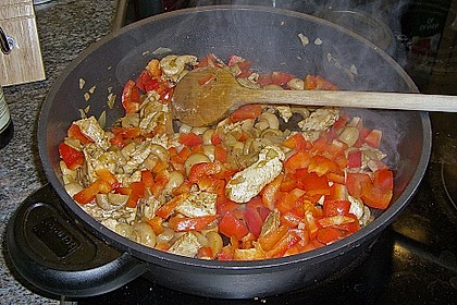 Puten - Reis Pfanne mit Paprika und Zucchini 4