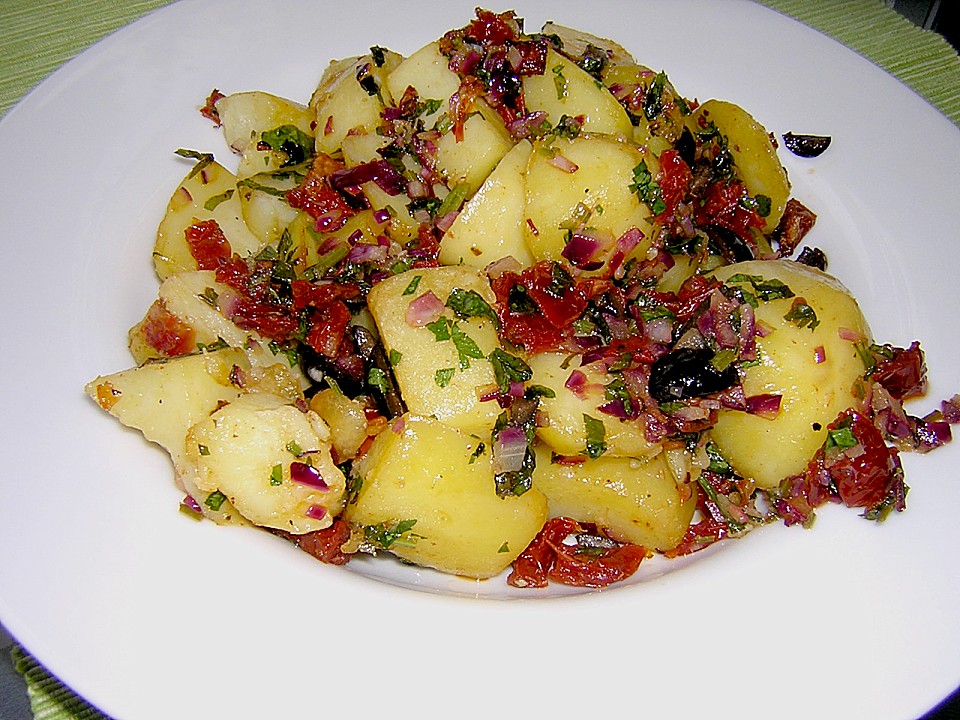 Salat mit gebratenen Kartoffeln (Rezept mit Bild) | Chefkoch.de