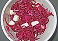 Rotkohlsalat mit Apfel