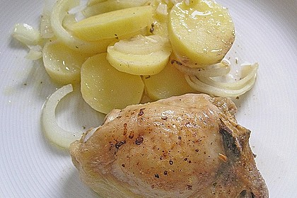 Arabisches Zitronen - Knoblauch Huhn mit Kartoffeln und Zwiebeln
