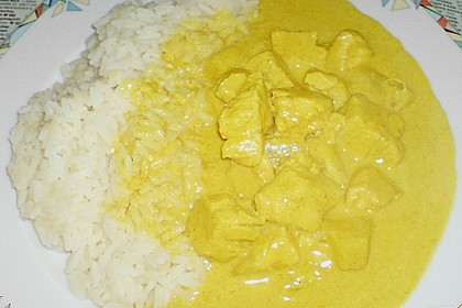 H&uuml;hnchencurry mit Reis