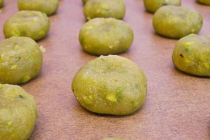 Pistazien - Pralinen 9
