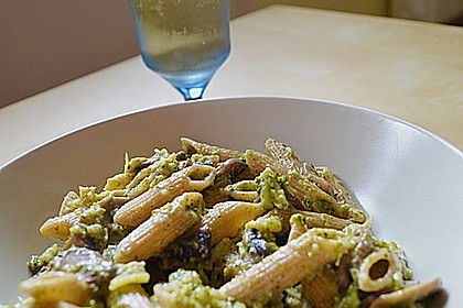 Penne mit Brokkoli und Pilzen 4