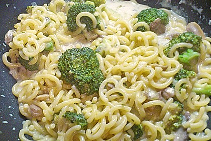 Penne mit Brokkoli und Pilzen 8