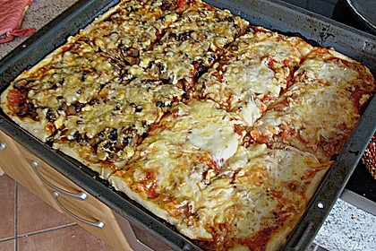 Pizza al Funghi e Pancetta 2