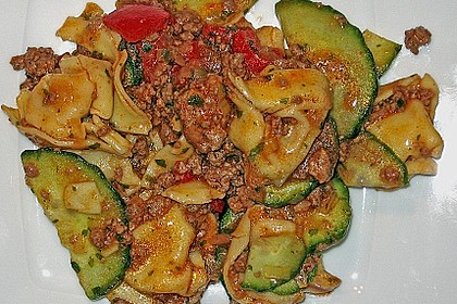 Feuermohns scharfer Tortellinisalat