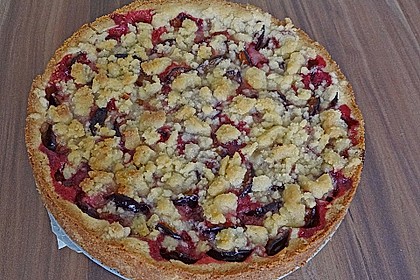 Hildes Zwetschgenkuchen mit Zimtstreuseln 90
